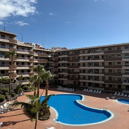 Ocean View Two Bedroom In Gigantes With Balcony And Pool Apartamento Puerto de Santiago (Tenerife)